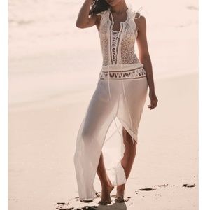 🍒NWT🍒 FL&L MARTINIQUE SWIM COVER M